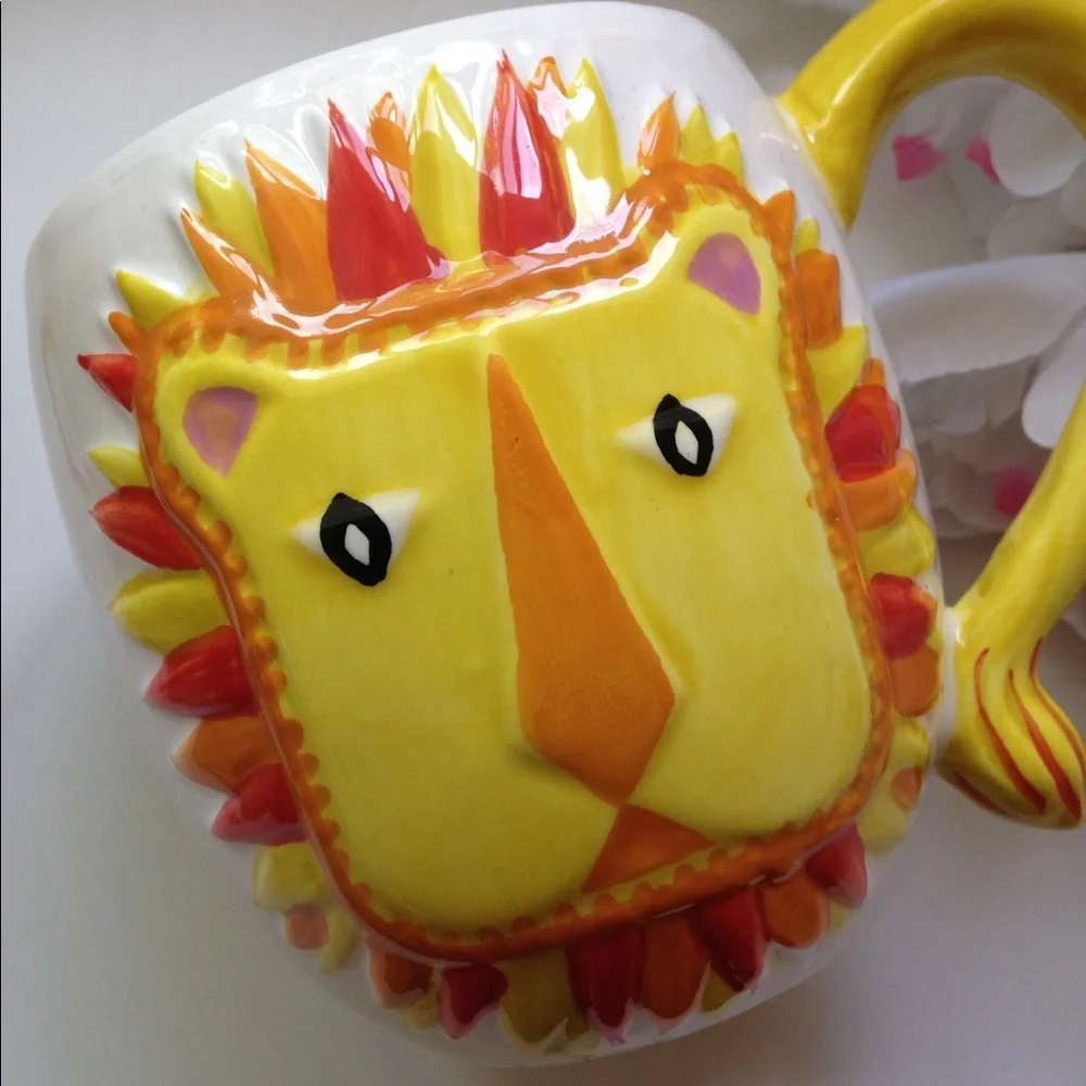Gibson Home Ceramic Lion Mug - Picture 2 of 8